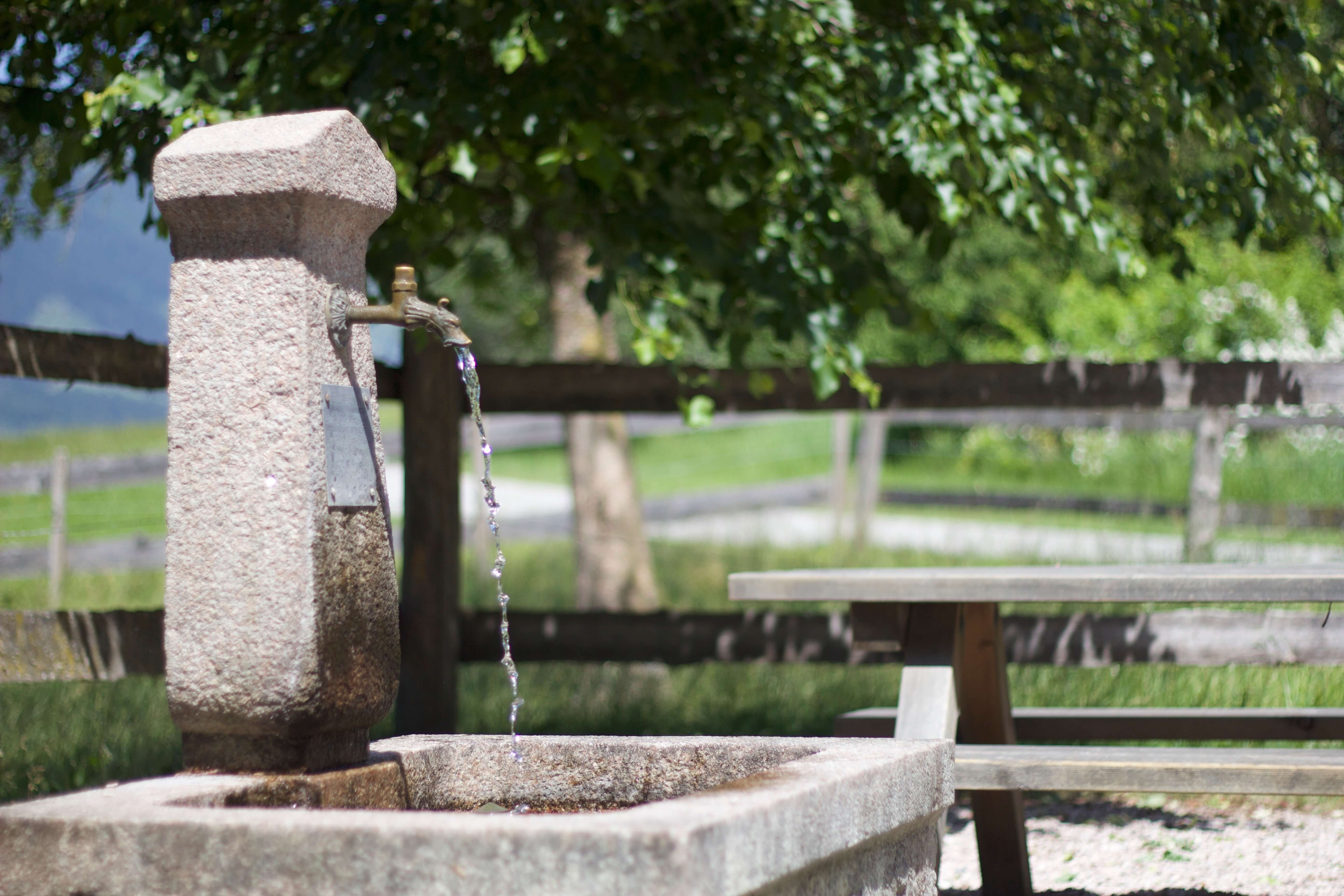 Waterfountain and bench